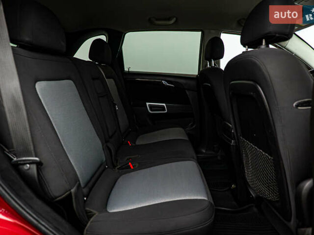 Красный Шевроле Каптива, объемом двигателя 2.4 л и пробегом 207 тыс. км за 9270 $, фото 17 на Automoto.ua