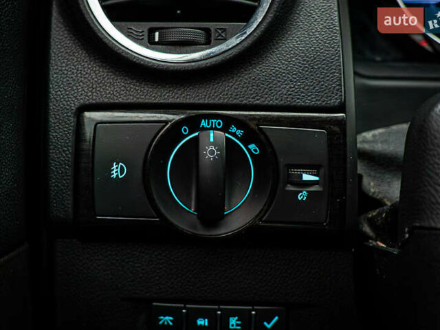 Красный Шевроле Каптива, объемом двигателя 2.4 л и пробегом 207 тыс. км за 9270 $, фото 13 на Automoto.ua