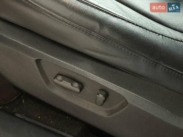 Красный Шевроле Каптива, объемом двигателя 2.4 л и пробегом 120 тыс. км за 8990 $, фото 9 на Automoto.ua