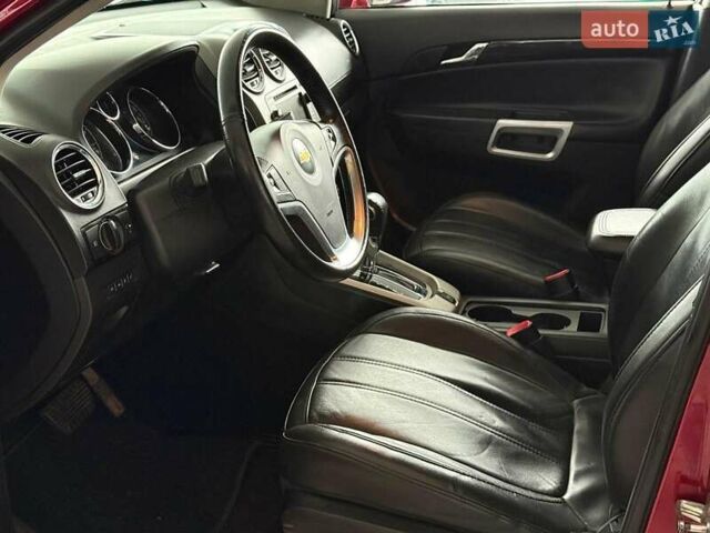 Красный Шевроле Каптива, объемом двигателя 2.4 л и пробегом 120 тыс. км за 8990 $, фото 7 на Automoto.ua