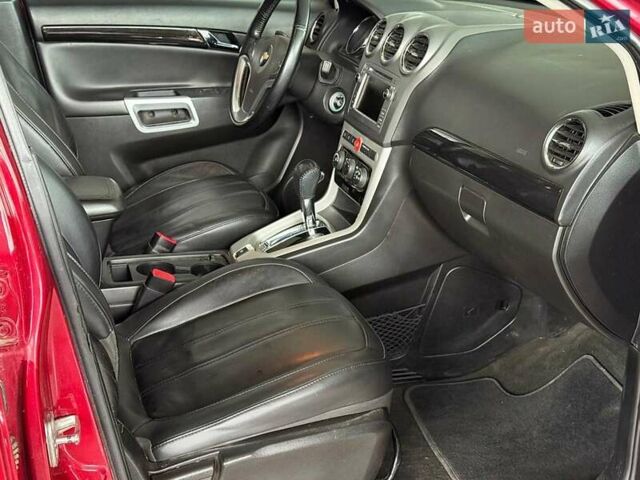 Красный Шевроле Каптива, объемом двигателя 2.4 л и пробегом 120 тыс. км за 8990 $, фото 15 на Automoto.ua