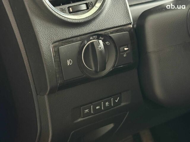 Красный Шевроле Каптива, объемом двигателя 2.4 л и пробегом 120 тыс. км за 8990 $, фото 10 на Automoto.ua