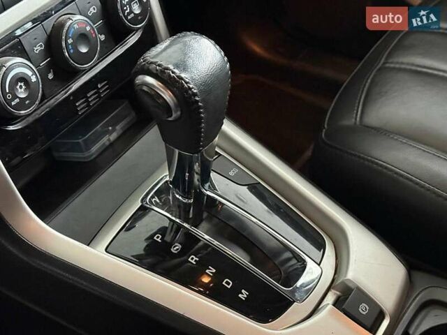 Красный Шевроле Каптива, объемом двигателя 2.4 л и пробегом 120 тыс. км за 8990 $, фото 11 на Automoto.ua