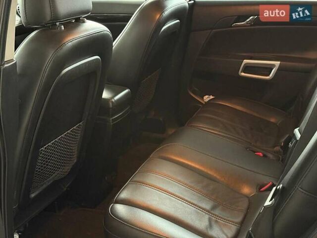 Красный Шевроле Каптива, объемом двигателя 2.4 л и пробегом 120 тыс. км за 8990 $, фото 14 на Automoto.ua