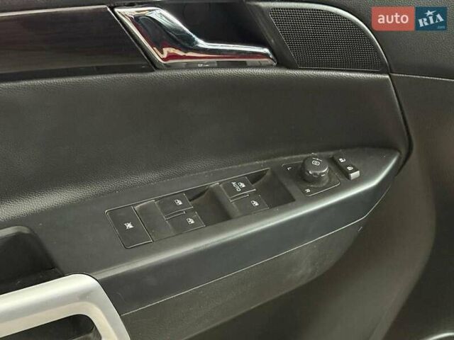 Красный Шевроле Каптива, объемом двигателя 2.4 л и пробегом 120 тыс. км за 8990 $, фото 8 на Automoto.ua