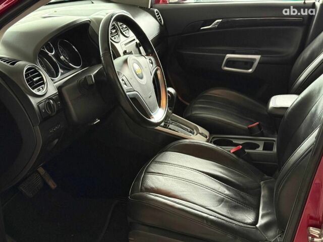 Красный Шевроле Каптива, объемом двигателя 2.4 л и пробегом 120 тыс. км за 8990 $, фото 7 на Automoto.ua