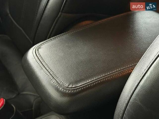 Красный Шевроле Каптива, объемом двигателя 2.4 л и пробегом 120 тыс. км за 8990 $, фото 12 на Automoto.ua