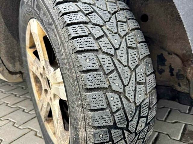 Шевроле Каптіва, об'ємом двигуна 2 л та пробігом 322 тис. км за 3300 $, фото 2 на Automoto.ua