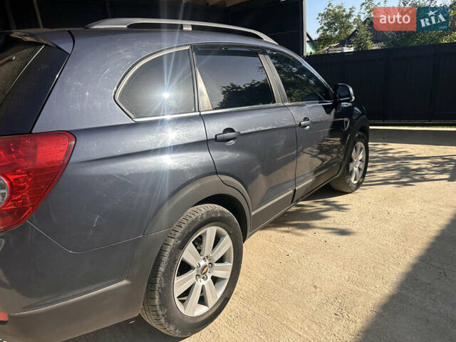 Шевроле Каптива, объемом двигателя 2 л и пробегом 280 тыс. км за 8500 $, фото 3 на Automoto.ua