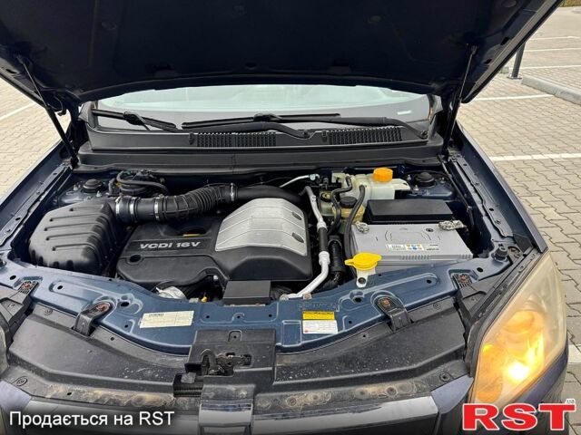 Шевроле Каптіва, об'ємом двигуна 2 л та пробігом 322 тис. км за 3300 $, фото 4 на Automoto.ua