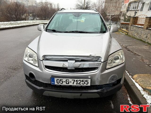 Шевроле Каптива, объемом двигателя 2.4 л и пробегом 180 тыс. км за 2800 $, фото 2 на Automoto.ua