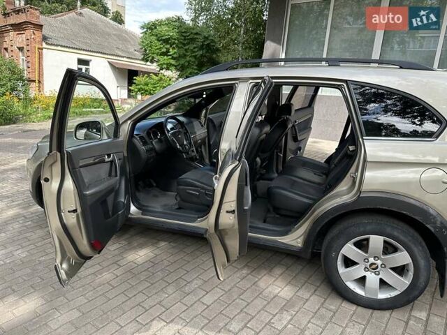 Шевроле Каптива, объемом двигателя 0 л и пробегом 200 тыс. км за 7800 $, фото 18 на Automoto.ua
