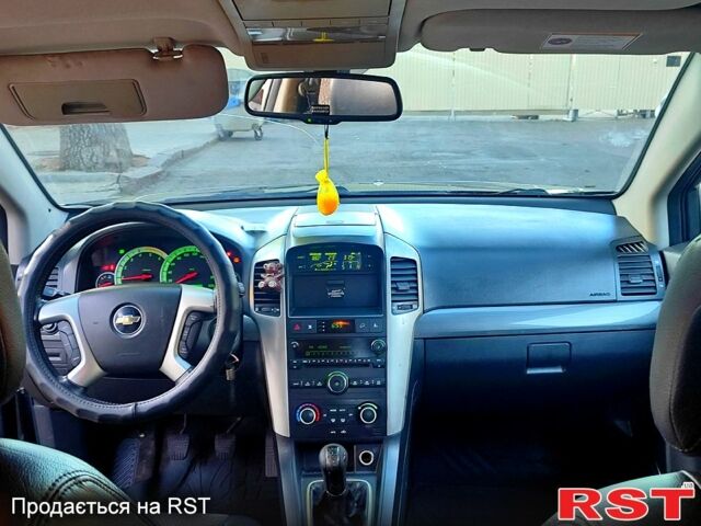 Шевроле Каптива, объемом двигателя 2.2 л и пробегом 170 тыс. км за 3000 $, фото 7 на Automoto.ua