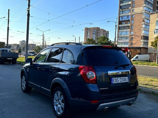 Шевроле Каптива, объемом двигателя 2 л и пробегом 282 тыс. км за 4250 $, фото 2 на Automoto.ua