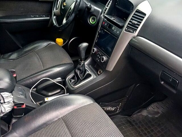 Шевроле Каптива, объемом двигателя 2.4 л и пробегом 192 тыс. км за 7700 $, фото 2 на Automoto.ua