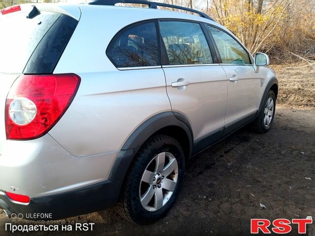 Шевроле Каптива, объемом двигателя 2 л и пробегом 280 тыс. км за 5700 $, фото 3 на Automoto.ua