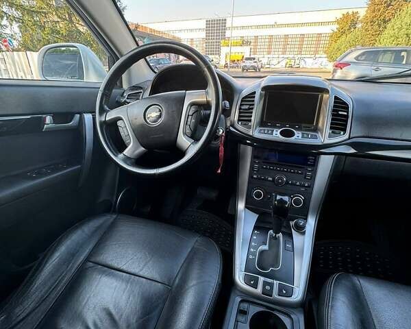 Шевроле Каптива, объемом двигателя 2.23 л и пробегом 208 тыс. км за 11000 $, фото 22 на Automoto.ua