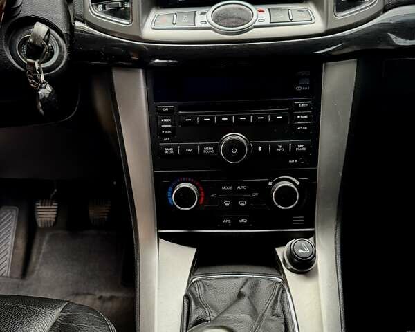 Шевроле Каптива, объемом двигателя 2.2 л и пробегом 161 тыс. км за 11800 $, фото 7 на Automoto.ua