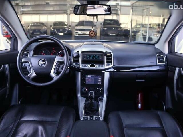 Шевроле Каптива, объемом двигателя 2.2 л и пробегом 180 тыс. км за 11000 $, фото 13 на Automoto.ua