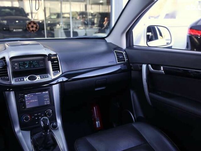 Шевроле Каптива, объемом двигателя 2.2 л и пробегом 180 тыс. км за 11000 $, фото 14 на Automoto.ua