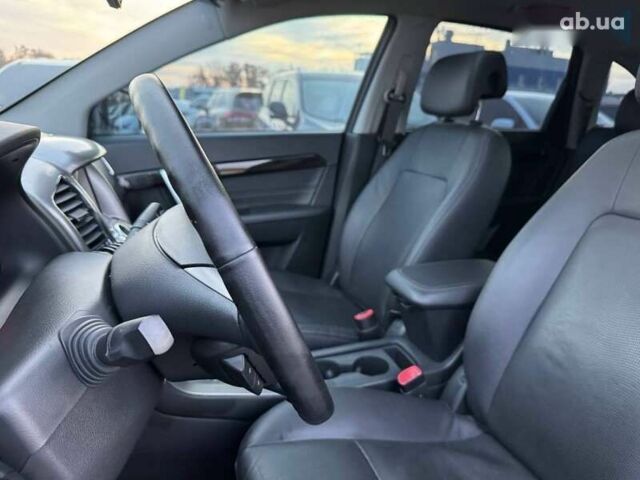 Шевроле Каптива, объемом двигателя 2.2 л и пробегом 123 тыс. км за 10900 $, фото 9 на Automoto.ua