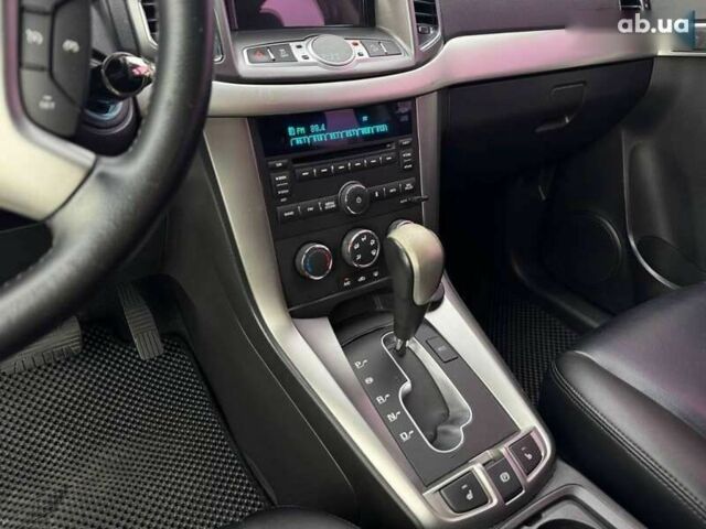 Шевроле Каптива, объемом двигателя 2 л и пробегом 181 тыс. км за 10600 $, фото 12 на Automoto.ua