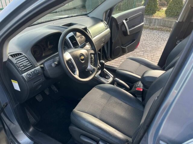 Сірий Шевроле Каптіва, об'ємом двигуна 2 л та пробігом 262 тис. км за 8100 $, фото 22 на Automoto.ua