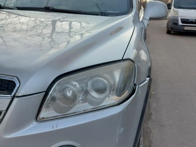 Серый Шевроле Каптива, объемом двигателя 2.4 л и пробегом 280 тыс. км за 6750 $, фото 8 на Automoto.ua