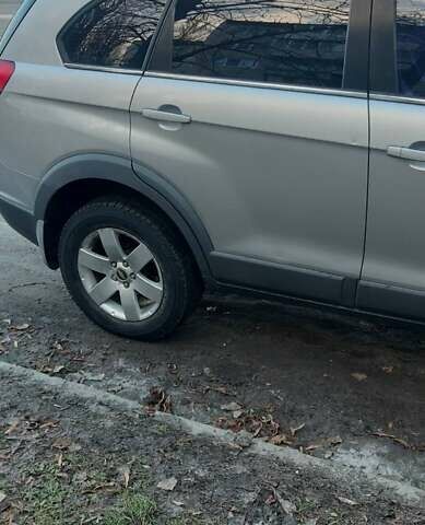 Сірий Шевроле Каптіва, об'ємом двигуна 2.4 л та пробігом 246 тис. км за 7900 $, фото 5 на Automoto.ua