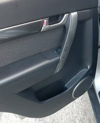 Сірий Шевроле Каптіва, об'ємом двигуна 2.4 л та пробігом 246 тис. км за 7900 $, фото 21 на Automoto.ua