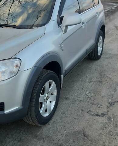 Сірий Шевроле Каптіва, об'ємом двигуна 2.4 л та пробігом 246 тис. км за 7900 $, фото 10 на Automoto.ua