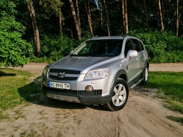 Сірий Шевроле Каптіва, об'ємом двигуна 2.4 л та пробігом 237 тис. км за 7500 $, фото 8 на Automoto.ua