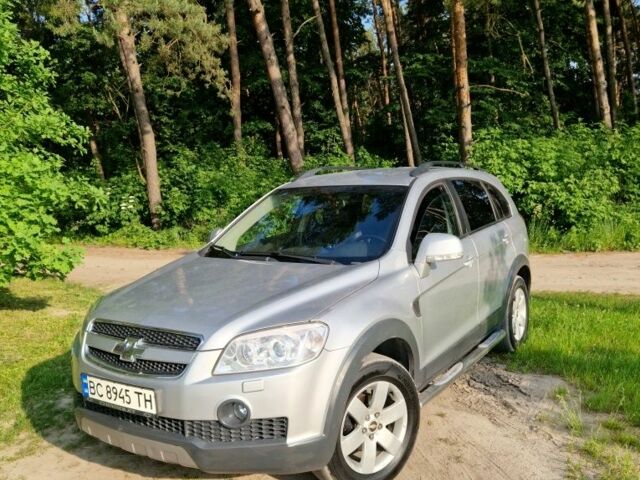 Сірий Шевроле Каптіва, об'ємом двигуна 2.4 л та пробігом 237 тис. км за 7500 $, фото 15 на Automoto.ua