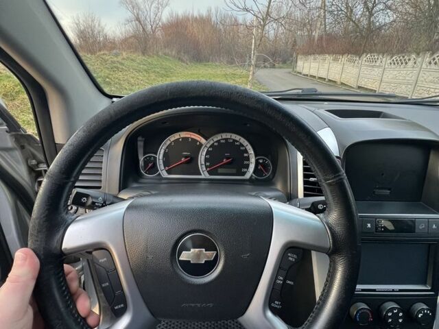 Серый Шевроле Каптива, объемом двигателя 2 л и пробегом 260 тыс. км за 7000 $, фото 23 на Automoto.ua