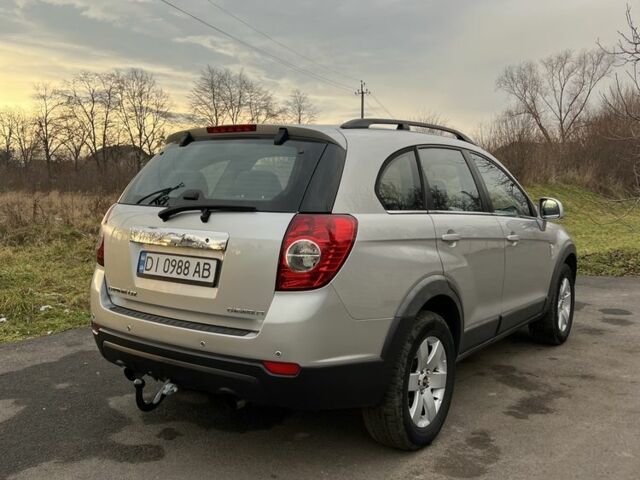 Серый Шевроле Каптива, объемом двигателя 2 л и пробегом 260 тыс. км за 7000 $, фото 5 на Automoto.ua
