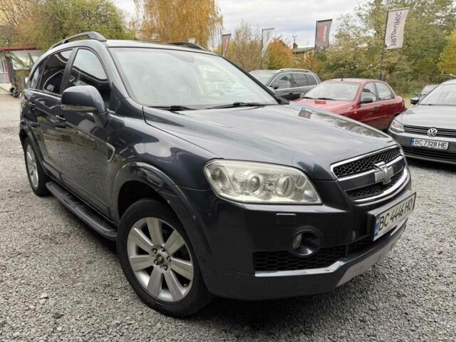 Сірий Шевроле Каптіва, об'ємом двигуна 2 л та пробігом 209 тис. км за 6899 $, фото 1 на Automoto.ua