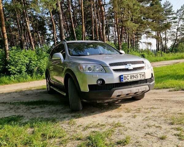 Сірий Шевроле Каптіва, об'ємом двигуна 2.41 л та пробігом 237 тис. км за 7800 $, фото 12 на Automoto.ua