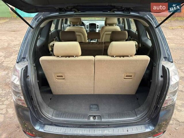 Серый Шевроле Каптива, объемом двигателя 1.99 л и пробегом 300 тыс. км за 6999 $, фото 12 на Automoto.ua