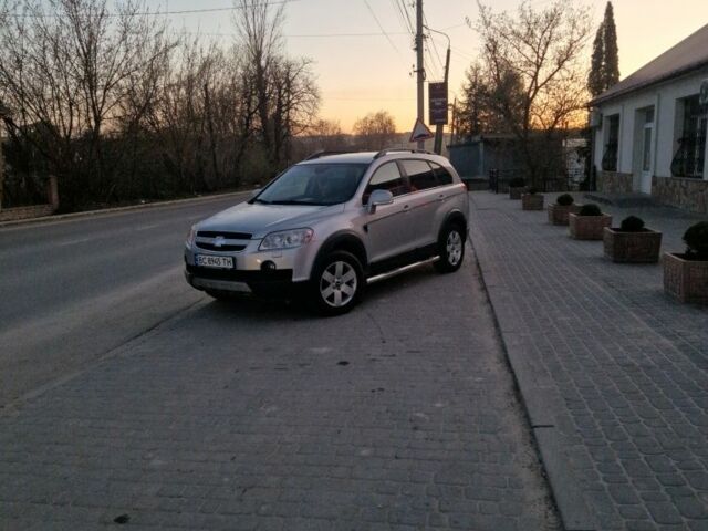 Сірий Шевроле Каптіва, об'ємом двигуна 2.4 л та пробігом 237 тис. км за 7500 $, фото 20 на Automoto.ua