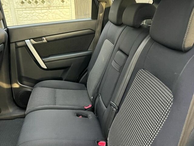 Серый Шевроле Каптива, объемом двигателя 2 л и пробегом 260 тыс. км за 7000 $, фото 19 на Automoto.ua