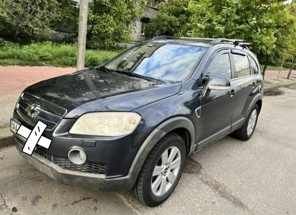 Сірий Шевроле Каптіва, об'ємом двигуна 2.4 л та пробігом 233 тис. км за 8000 $, фото 8 на Automoto.ua