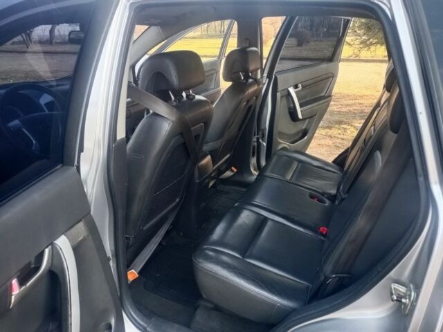 Сірий Шевроле Каптіва, об'ємом двигуна 2.4 л та пробігом 269 тис. км за 4000 $, фото 9 на Automoto.ua