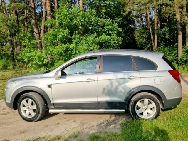 Серый Шевроле Каптива, объемом двигателя 2.4 л и пробегом 237 тыс. км за 7500 $, фото 14 на Automoto.ua