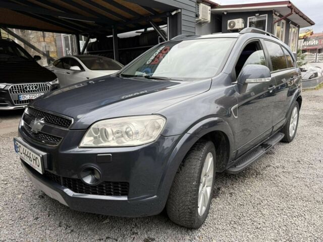 Сірий Шевроле Каптіва, об'ємом двигуна 2 л та пробігом 209 тис. км за 6899 $, фото 2 на Automoto.ua