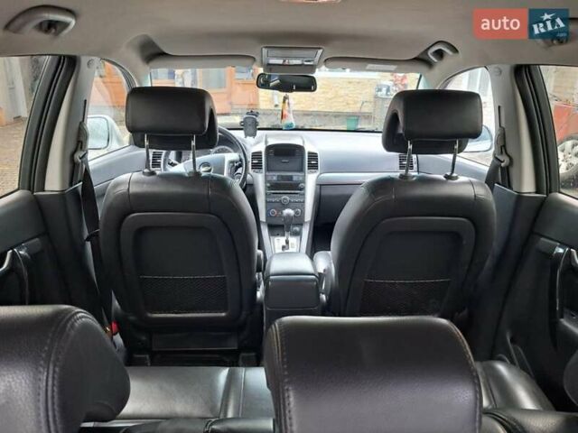 Серый Шевроле Каптива, объемом двигателя 2 л и пробегом 230 тыс. км за 7400 $, фото 3 на Automoto.ua