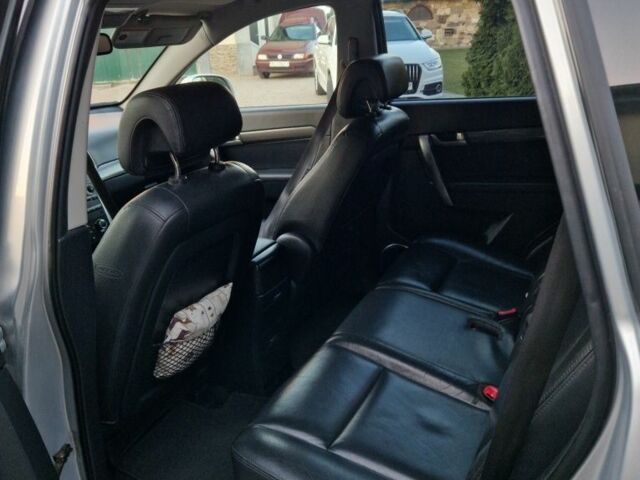 Серый Шевроле Каптива, объемом двигателя 2.4 л и пробегом 237 тыс. км за 7500 $, фото 23 на Automoto.ua