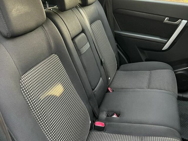 Серый Шевроле Каптива, объемом двигателя 2 л и пробегом 260 тыс. км за 7000 $, фото 16 на Automoto.ua