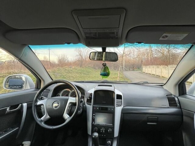 Серый Шевроле Каптива, объемом двигателя 2 л и пробегом 260 тыс. км за 7000 $, фото 11 на Automoto.ua