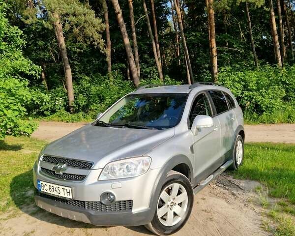 Сірий Шевроле Каптіва, об'ємом двигуна 2.41 л та пробігом 237 тис. км за 7800 $, фото 8 на Automoto.ua