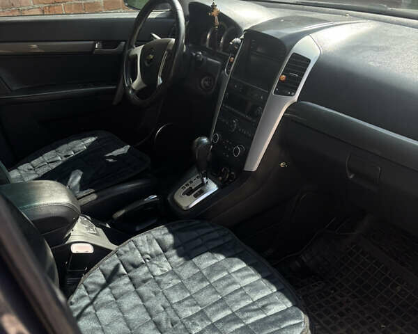 Серый Шевроле Каптива, объемом двигателя 2 л и пробегом 227 тыс. км за 8200 $, фото 14 на Automoto.ua